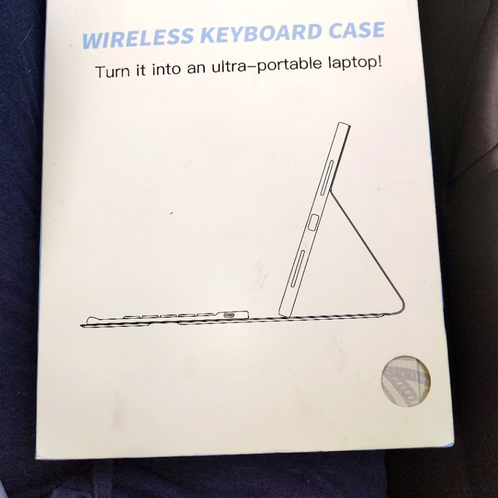 Wireless keyboard case